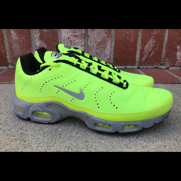 air max plus premium volt